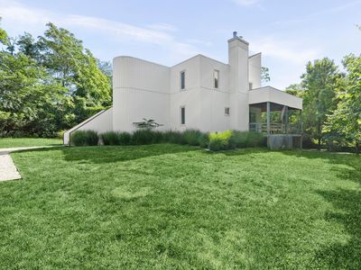 1199 Montauk Hwy