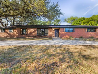 2324 Wooded Acres Dr