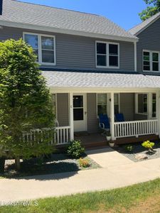 880 East St #C