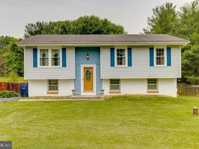 12 Thruway Dr