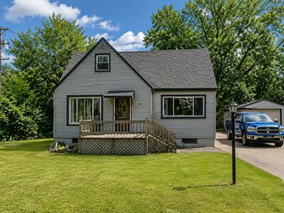1111 Idlewild Dr