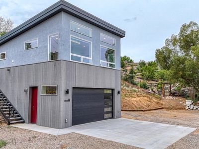 436 W Grand Avenue
