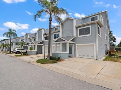 901 Harbour House Dr