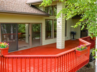 230 Meadow Lake Dr
