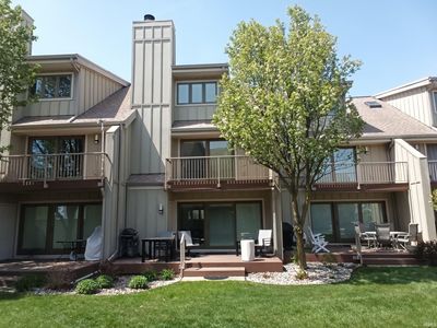 411 E Washington St APT 14