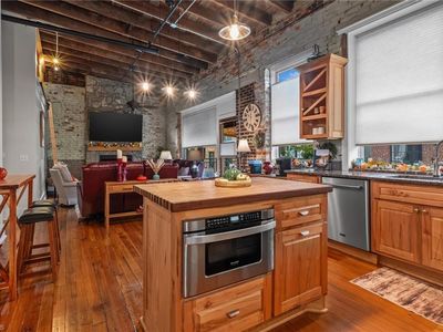 232 Willow St Suite 202
