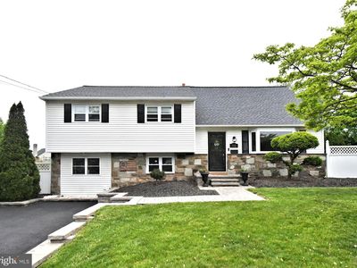 712 Ivyland Rd