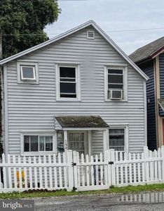 144 6th Ave