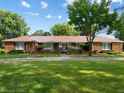 5446 Fernwood Dr