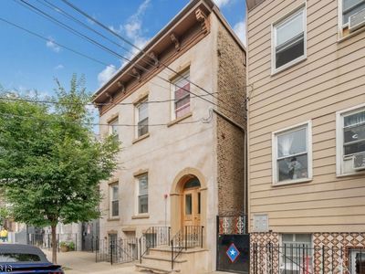 56 Madison St