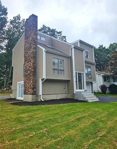 8 Bicentennial Way