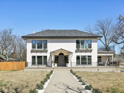 702 Griffith Ave