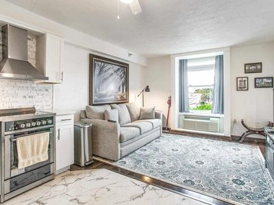 224 E Garden St APT 351