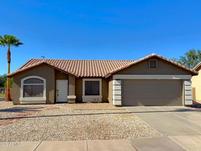 2834 E Oakland Court
