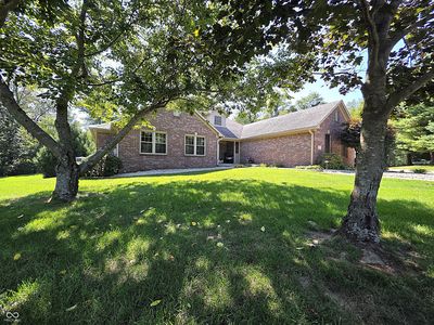 293 E Woodfield Ln