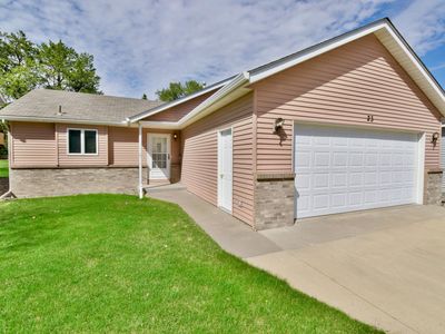 23 Pine Tree Ct