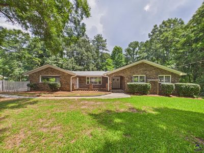 3217 Lennox Dr