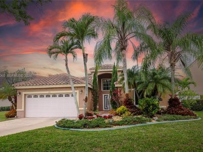 499 Cambridge Ln