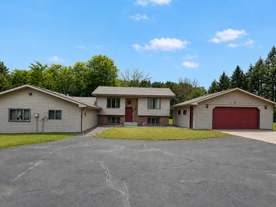 566 Plourde Dr