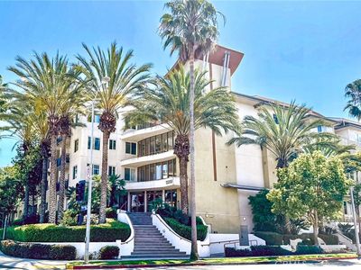 13200 Pacific Promenade APT 217