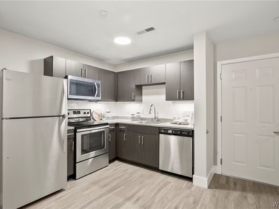 680 6th Ave NE APT 4312