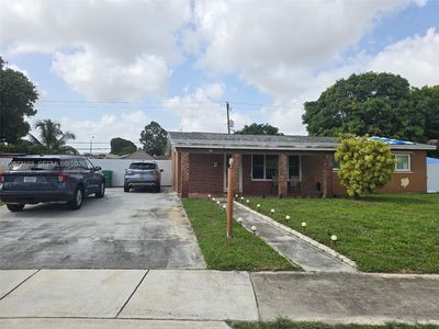 1225 NW 192nd St