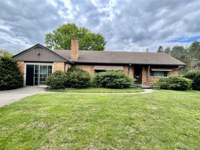 7234 Davison Rd
