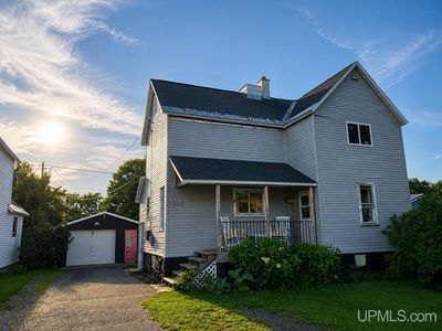 313 Mohawk St