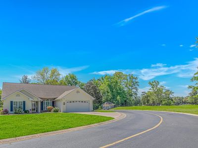 4330 Oakwood Circle