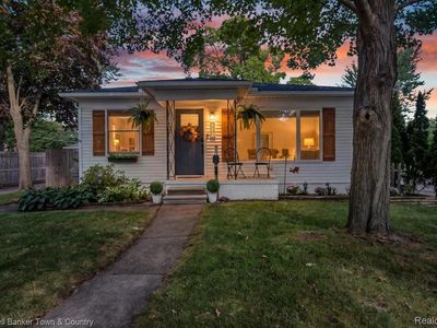 573 Parkland Blvd