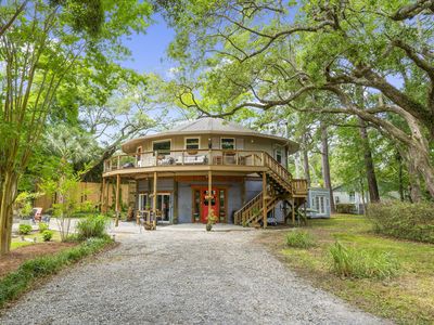 2069 Saint James Dr