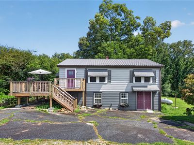 Property at 221 Pine St, Salem, SC