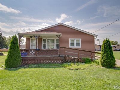 130 W Maple St