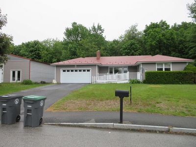 383 ROWE Avenue
