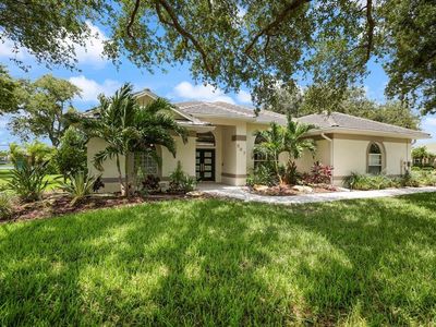 567 Lake Of The Woods Dr