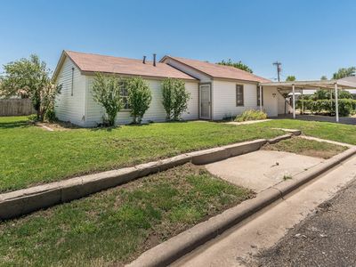 300 Avenue N