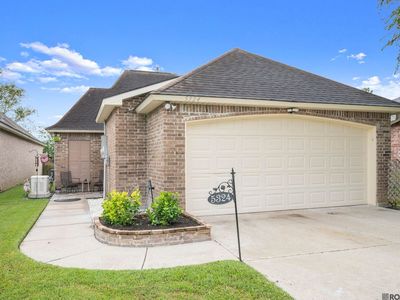5324 Courtyard Dr