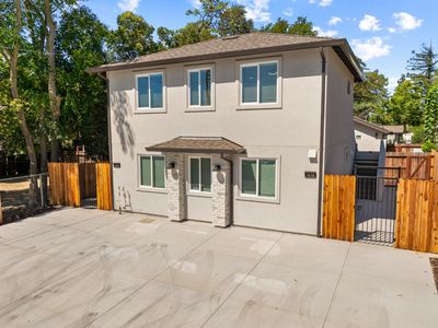 107AB-107 B St