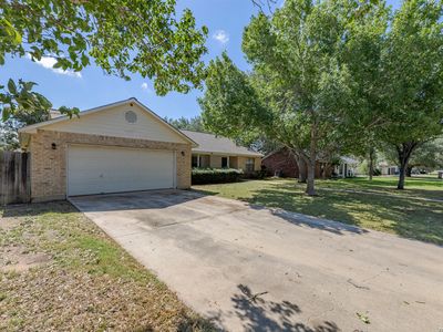 Property at 126 WOODLAND DR, Pleasanton, TX