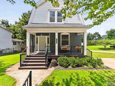 1207 Sunset Ave