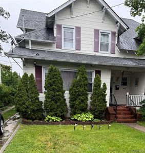 18 Elizabeth Court