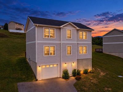 186 Redwood Dr