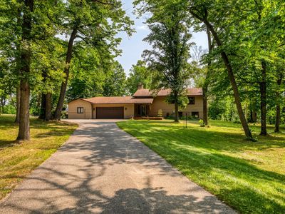 1944 Island View Dr NE