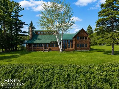 4673 Lakeshore Rd