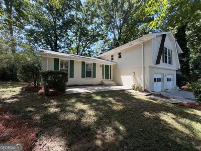 2896 Haverford Ln SE