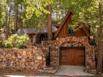 324 Summit Rd