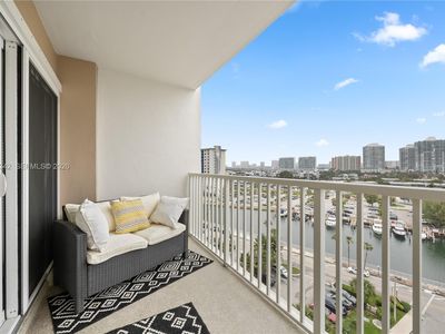 300 Bayview Dr APT 903
