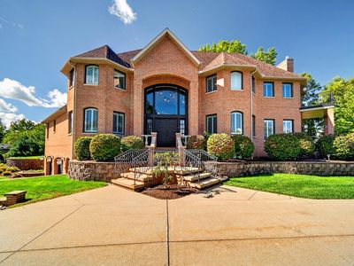 286 Niagara Point Dr