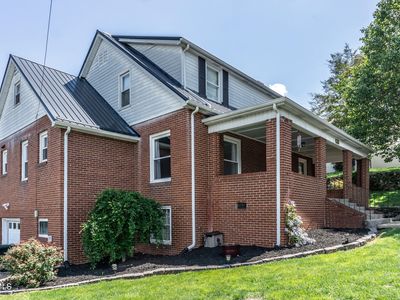 205 Sevier Ave