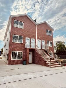 459 Underhill Avenue